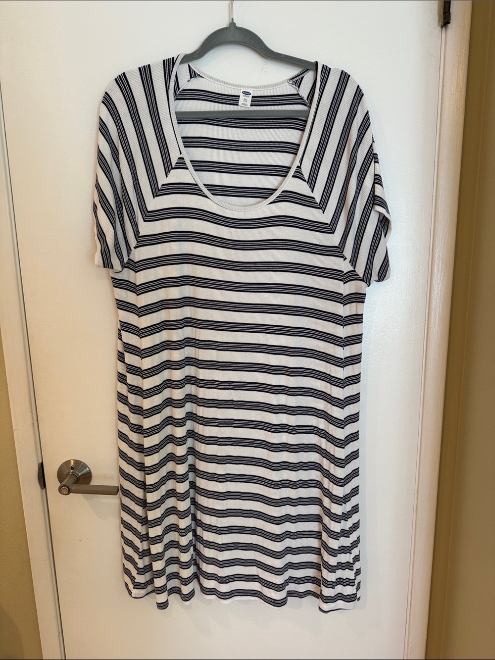 Old Navy White and Black Striped Short Sleeve Dress